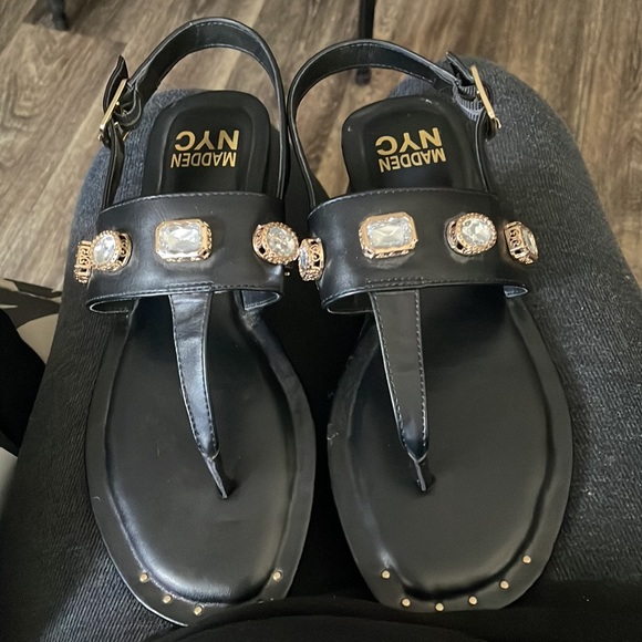 Summer sandals - Picture 2 of 4